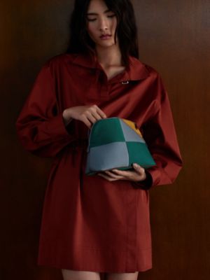ボリードポーチ 《イピック》 MM, イメージ: 着用例, worn, ビュー4の4