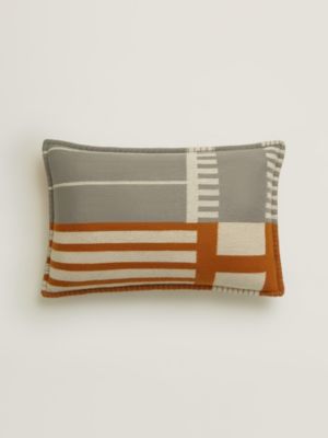 gris/kaki