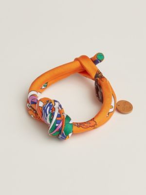 Double-knot silk bracelet