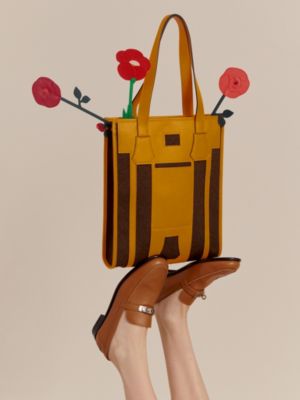 Bell tote bag, View: Worn, worn, view 2 of 3