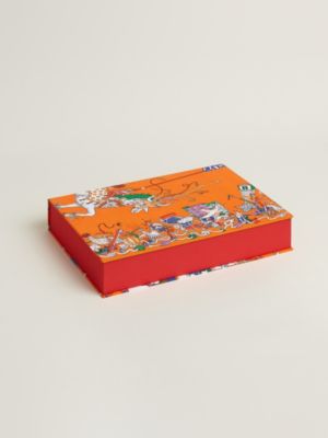 Letter box in silk