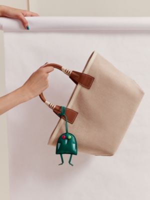 チャーム 《フクロウ》, イメージ: 着用例, worn, ビュー2の6