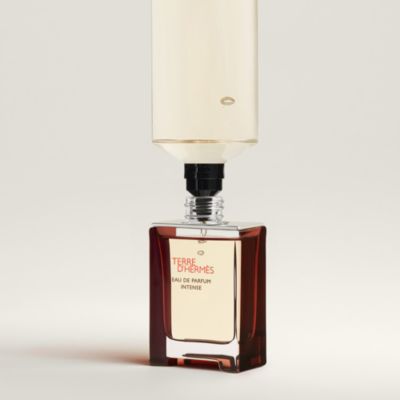 メンズ フレグランスとメゾンを代表するオー デ コロン | Hermès