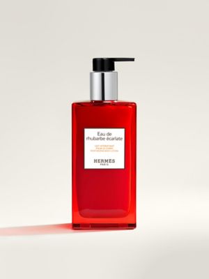 Eau de rhubarbe ecarlate Moisturizing body lotion