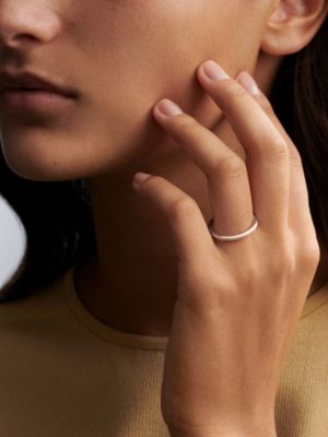 ウェディングリング 《フィル・ロン》 GM, イメージ: 着用例, worn, ビュー2の2