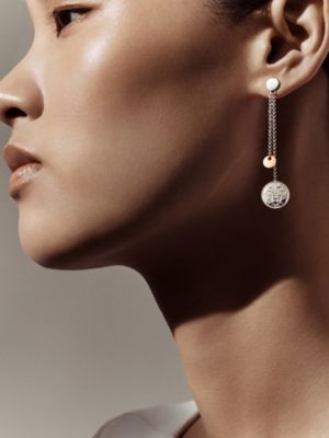 Hermès Ex-Libris earrings, small model, View: Worn, worn, view 2 of 2