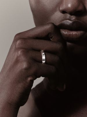 Hermès Clou d'H ring, small model, View: Worn, worn, view 2 of 3