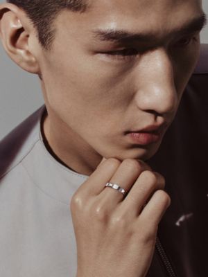 Hermès Clou d'H ring, small model, View: Worn, worn, view 3 of 3