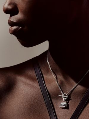 Amulettes Kelly pendant, View: Worn, worn, view 2 of 3