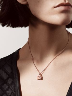 Pendentif Amulettes Birkin, Vue: Vue portée, worn, vue 2 sur 3