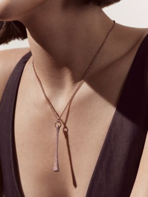 Pendentif Clou de forge, Vue: Vue portée, worn, vue 2 sur 2