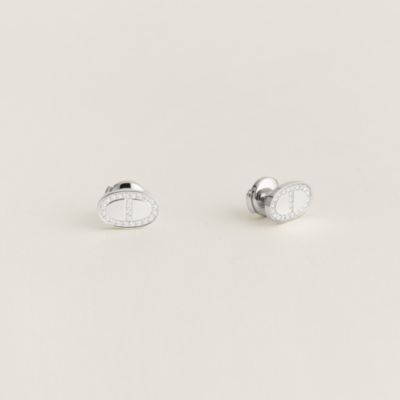 123509B 00_front_wm_2?size= 