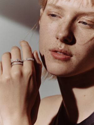 Etriviere ring, small model, View: Worn, worn, view 3 of 3
