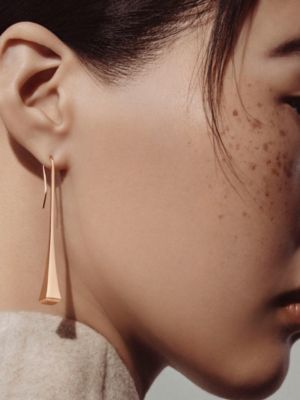 Mono boucle d'oreille pendante Clou de forge, Vue: Vue portée, worn, vue 2 sur 2