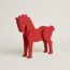 Small decorative horse, vermillon/framboise