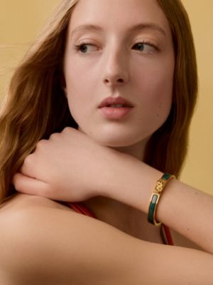 Mini Clic Kelly bracelet, View: Worn, worn, view 3 of 4