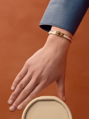 Mini Clic Kelly bracelet, View: Worn, worn, view 3 of 4