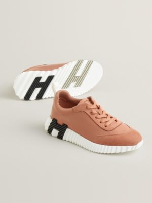Sneakers Bouncing