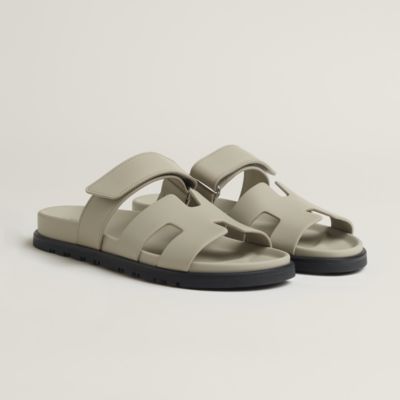 Hermès Chypre Leather Slides
Man.  white and grey Hermès Chypre Leather Slides - White Sandals, Shoes  main image 3