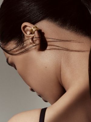 Chaine d'ancre Danae 싱글 이어 커프, 보기: 이미지: 제품 착용 이미지, worn, 2개 중 3번째 보기