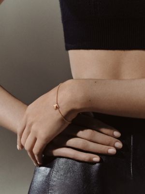 Pulseira Hermès Clou d'H, modelo pequeno, Exibir: Sendo usado, worn, visualizar 3 de 4