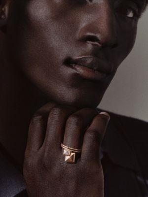 Bague Hermès Clou d'H, Vue: Vue portée, worn, vue 3 sur 3