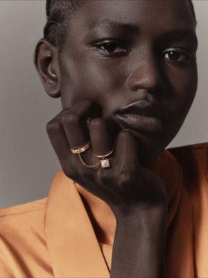 Bague double Hermès Clou d'H, Vue: Vue portée, worn, vue 2 sur 3