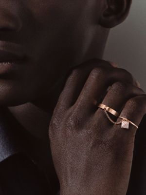 Bague double Hermès Clou d'H, Vue: Vue portée, worn, vue 3 sur 3