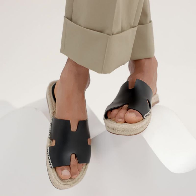 【HERMES 】 Antigua espadrille Hデザインサンダル 231000ZH02_worn_2-AVS?wid=800&