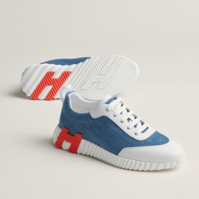 Sneakers Bouncing