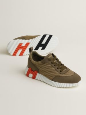 Sneakers Bouncing