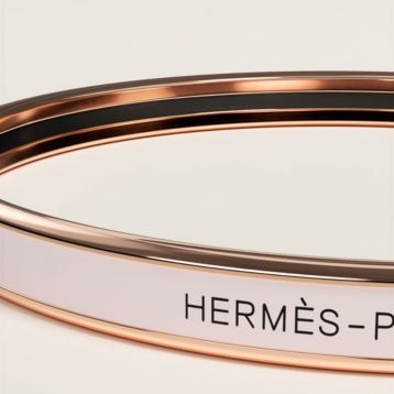 240001FO1Z_video_2-AVS?&fit=