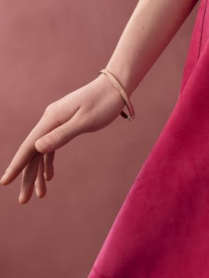 Glitter 뱅글, 보기: 이미지: 제품 착용 이미지, worn, 3개 중 4번째 보기