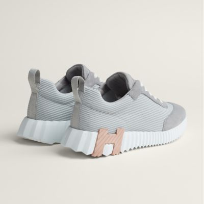 Bouncing sneaker