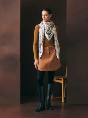 Chorus Stellarum shawl 140, View: Worn, worn, view 3 of 4