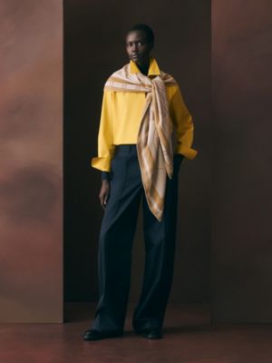 Lettres Equestres 숄 140, 보기: 이미지: 제품 착용 이미지, worn, 2개 중 3번째 보기