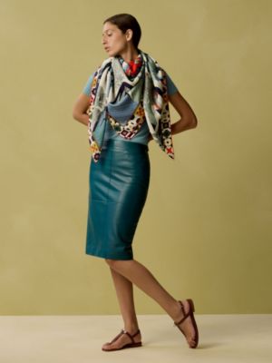 Le Palais des Quatre Vents shawl 140, View: Worn, worn, view 2 of 3