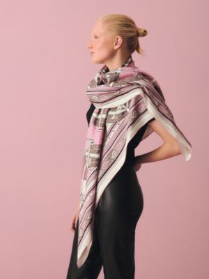 Mors a Jouets Bandana shawl 140, View: Worn, worn, view 2 of 3