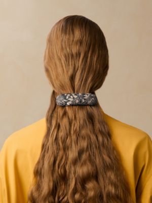 Kaia Bloom 헤어 클립, 보기: 이미지: 제품 착용 이미지, worn, 3개 중 3번째 보기