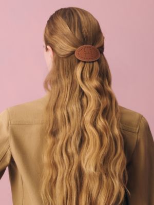 Evelyne PM hair clip, View: Worn, worn, view 2 of 3