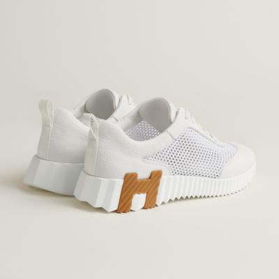 Bouncing sneaker