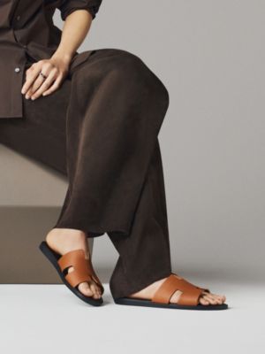 Sandália Izmir, Exibir: Sendo usado, worn, visualizar 2 de 5
