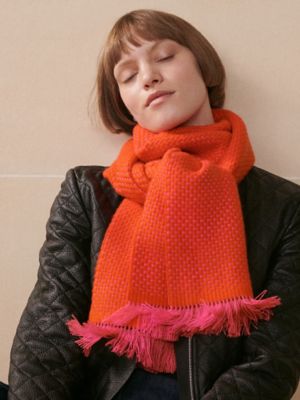 Cachecol Nid d'Abeille, Exibir: Sendo usado, worn, visualizar 2 de 3