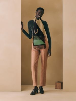 Casaque Club 머플러, 보기: 이미지: 제품 착용 이미지, worn, 2개 중 5번째 보기