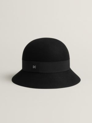Nicole H Delie hat