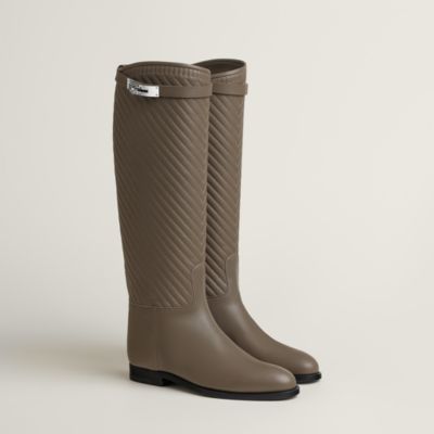 Jumping shorter boot