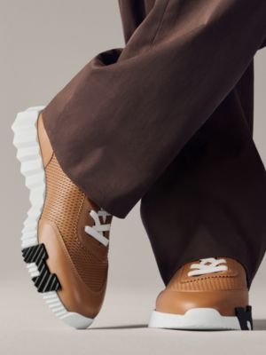 スニーカー 《バウンシング》, イメージ: 着用例, worn, ビュー2の7