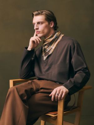Tuch 80 mit Fransen Quadrige Tartan, Ansicht: Getragene Ansicht, worn, Ansicht 2 von 3