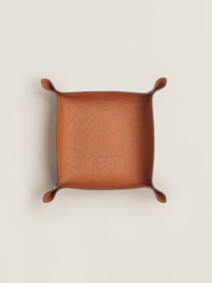 Mises et Relances Robe du Soir change tray, View: front, front, view 3 of 3