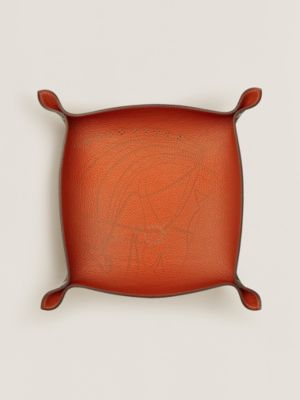 Mises et Relances Robe du Soir change tray, View: front, front, view 2 of 2